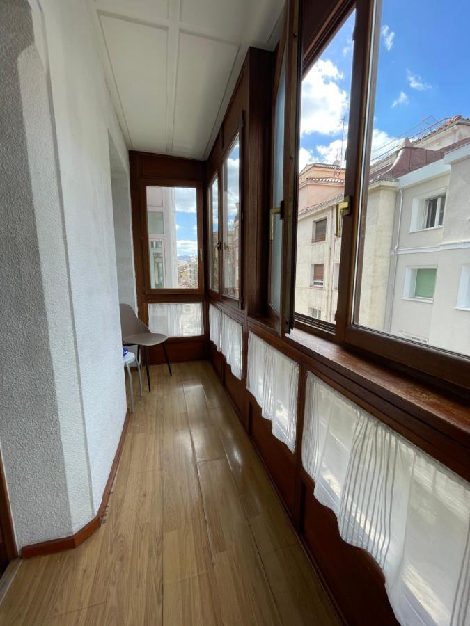 Apartamento Kalea Vitoria-Gasteiz Bagian luar foto