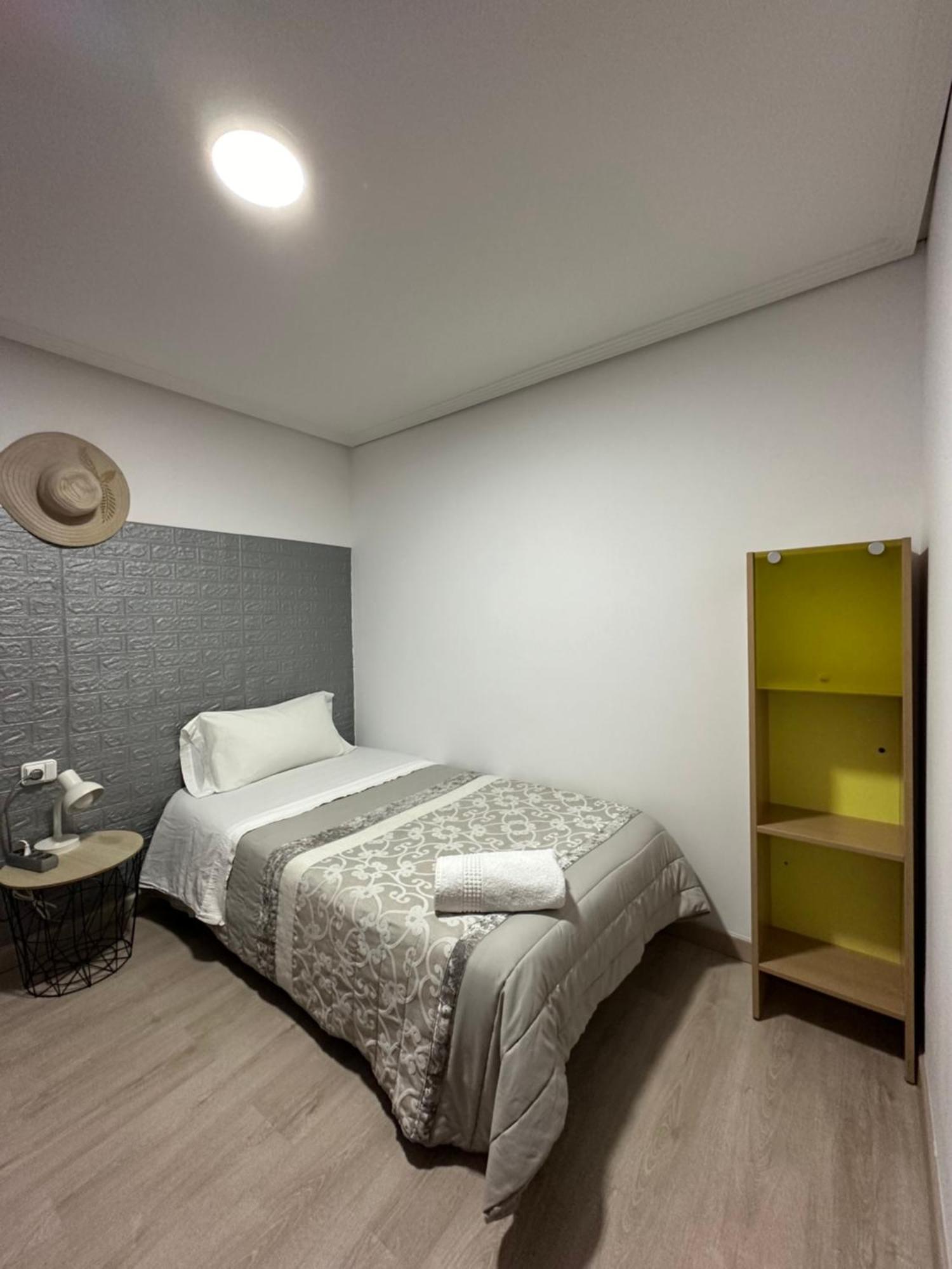 Apartamento Kalea Vitoria-Gasteiz Bagian luar foto